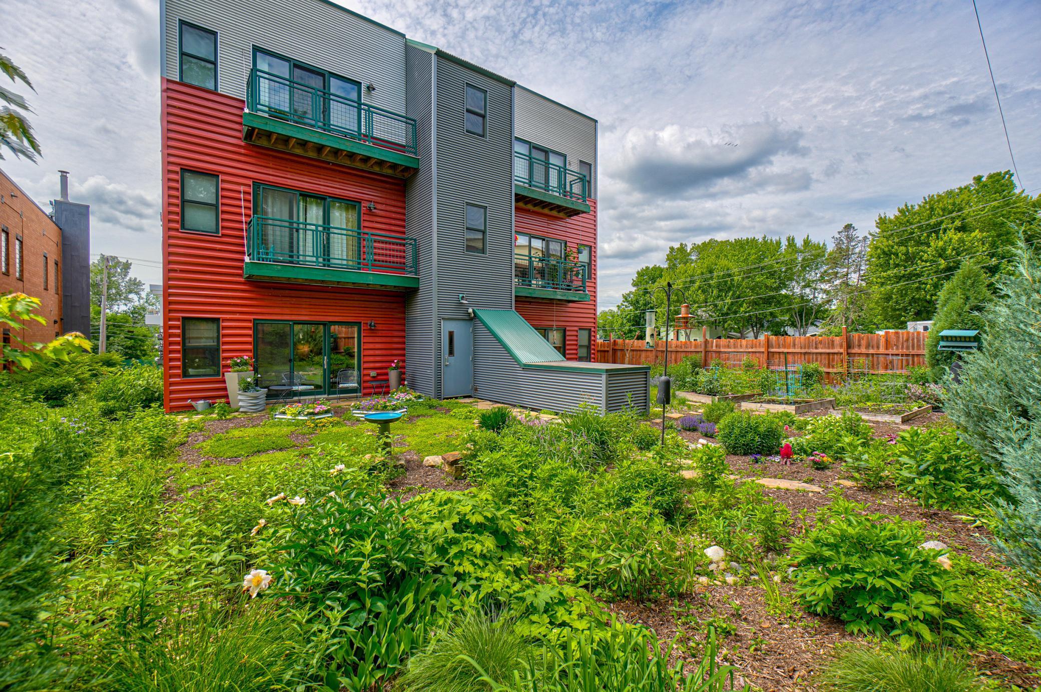 720 First St #1 South-80.jpg