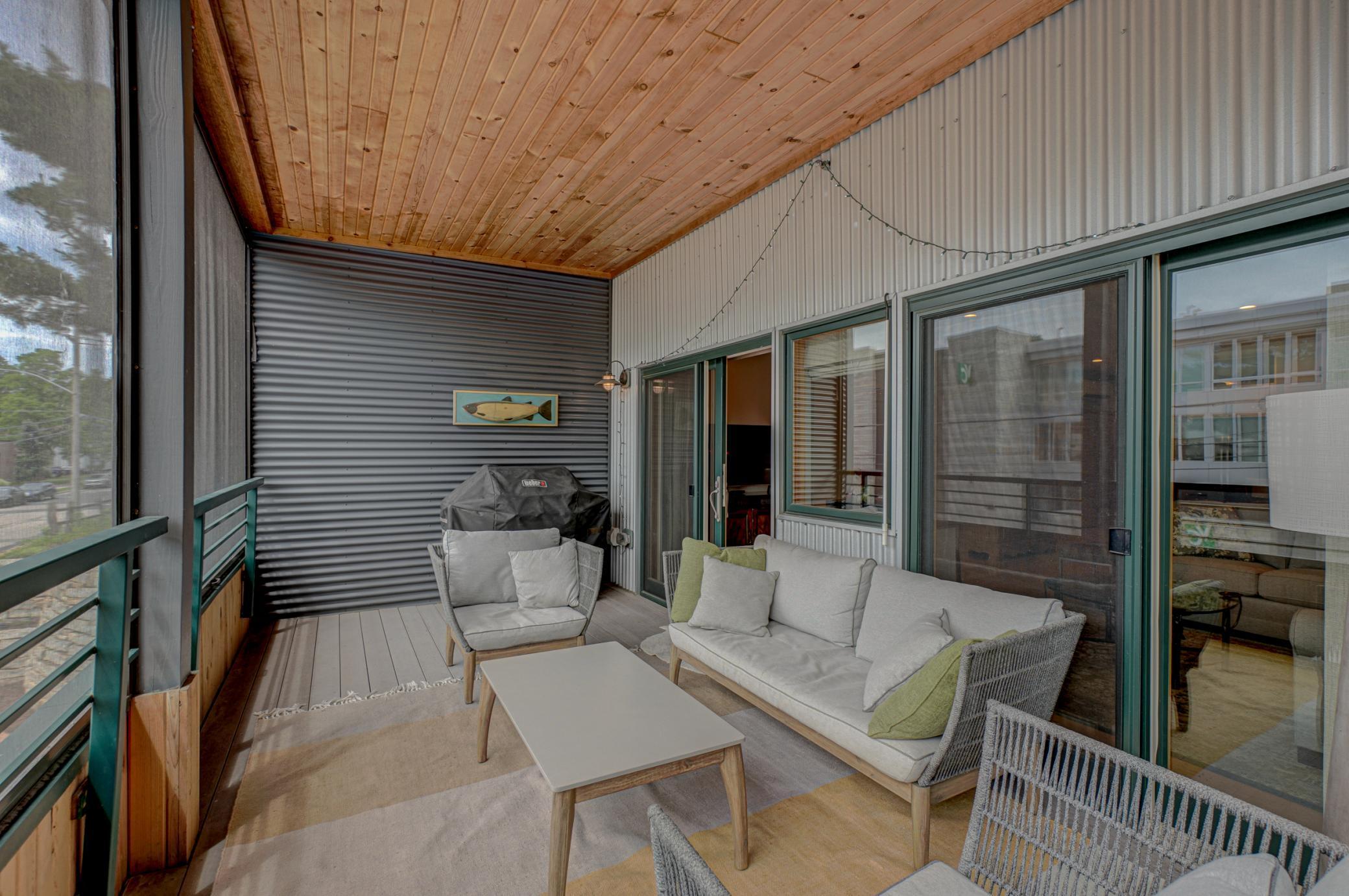 720 First St #1 South-21.jpg