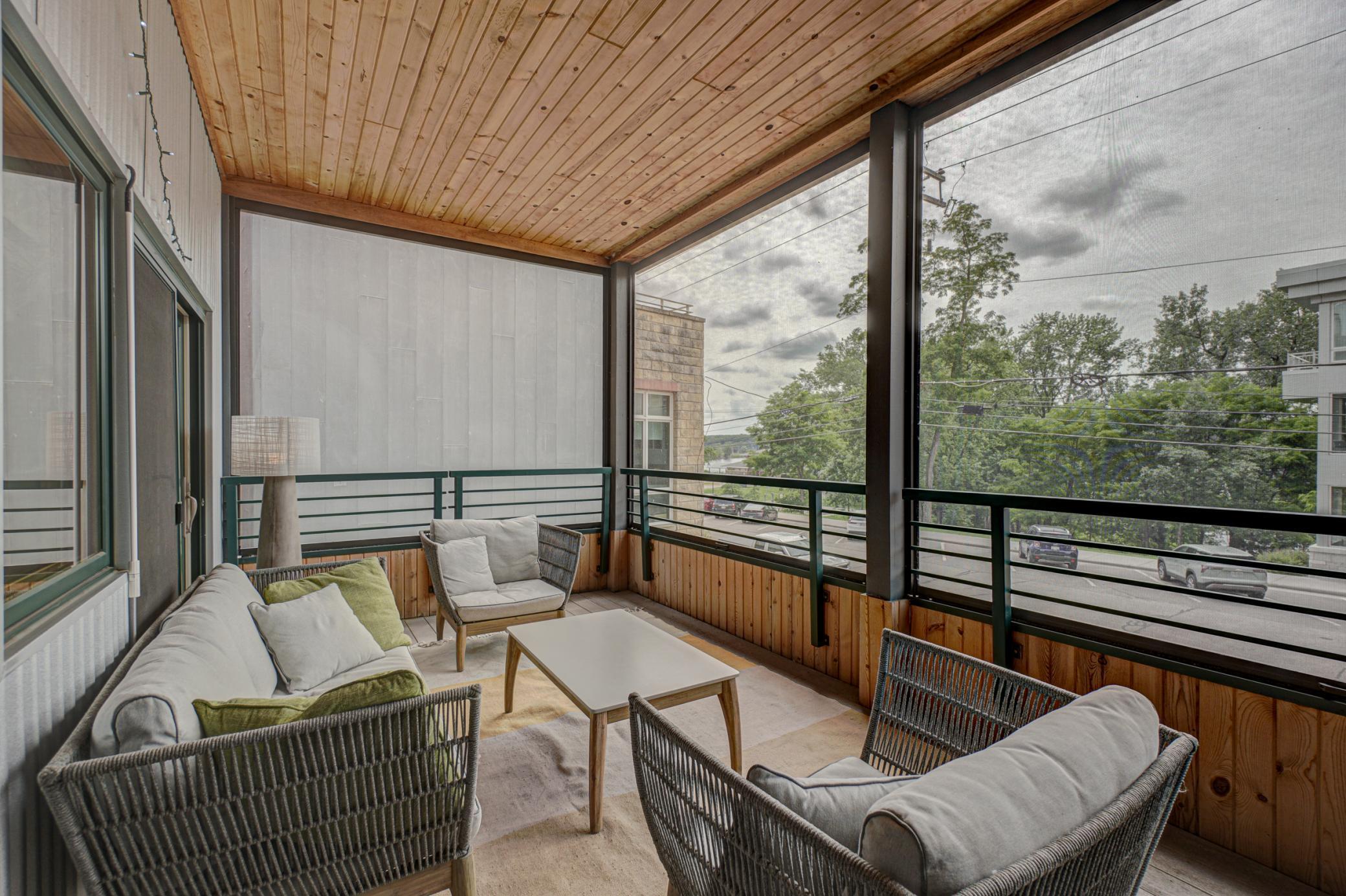 720 First St #1 South-19.jpg