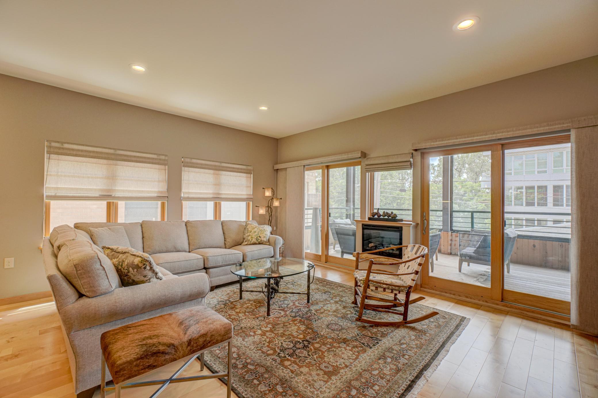 720 First St #1 South-18.jpg