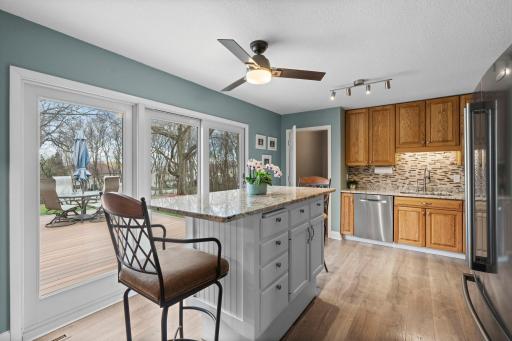 Easy dining at large kitchen island! Gorgeous Granite countertops.
