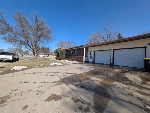 411 6th Avenue SW, Perham, MN 56573