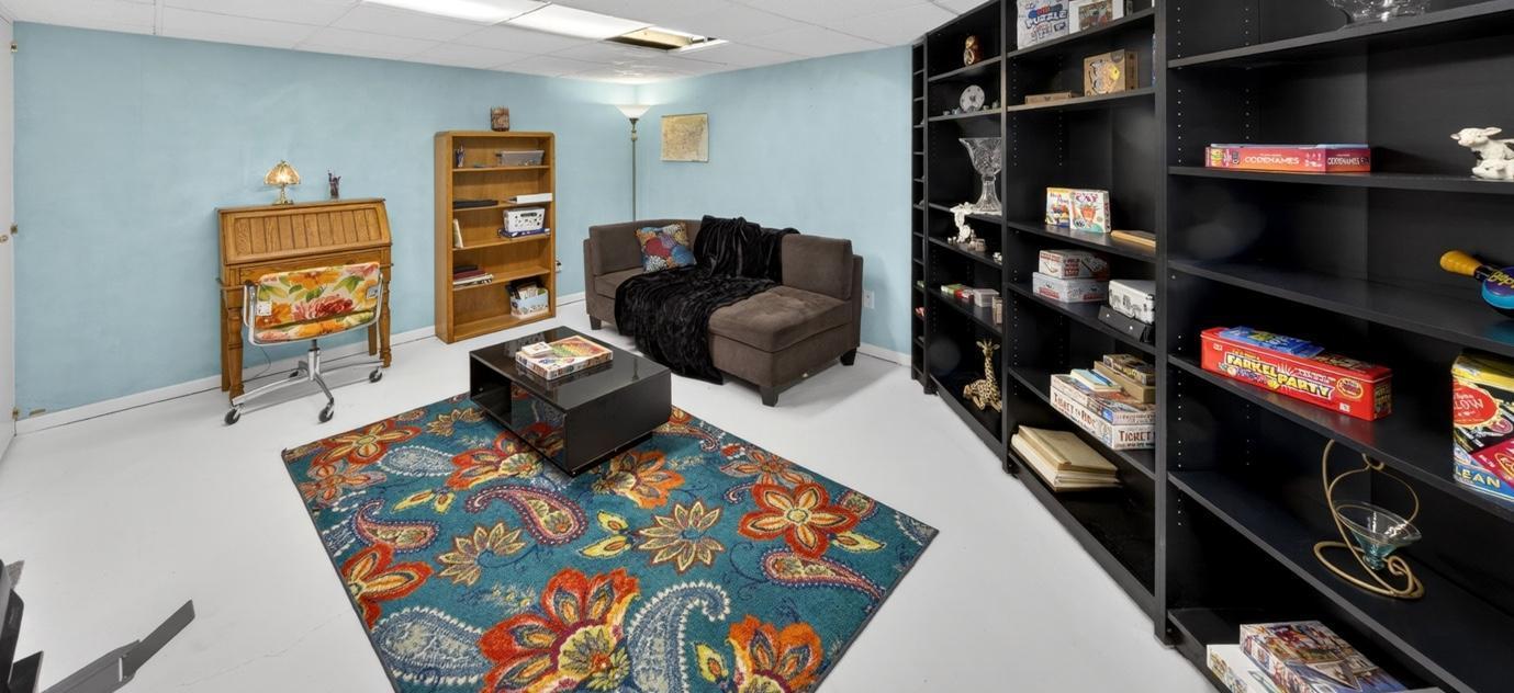 Family room/built-ins