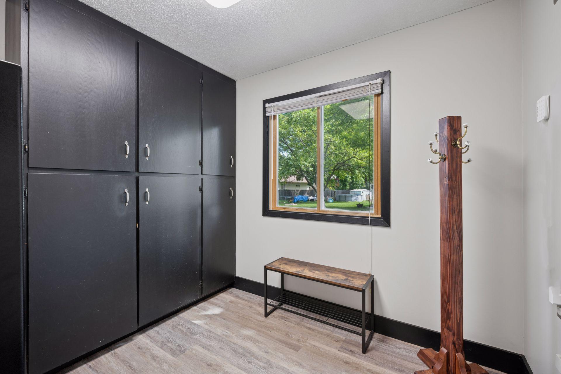 19. Garage Entrance.jpg