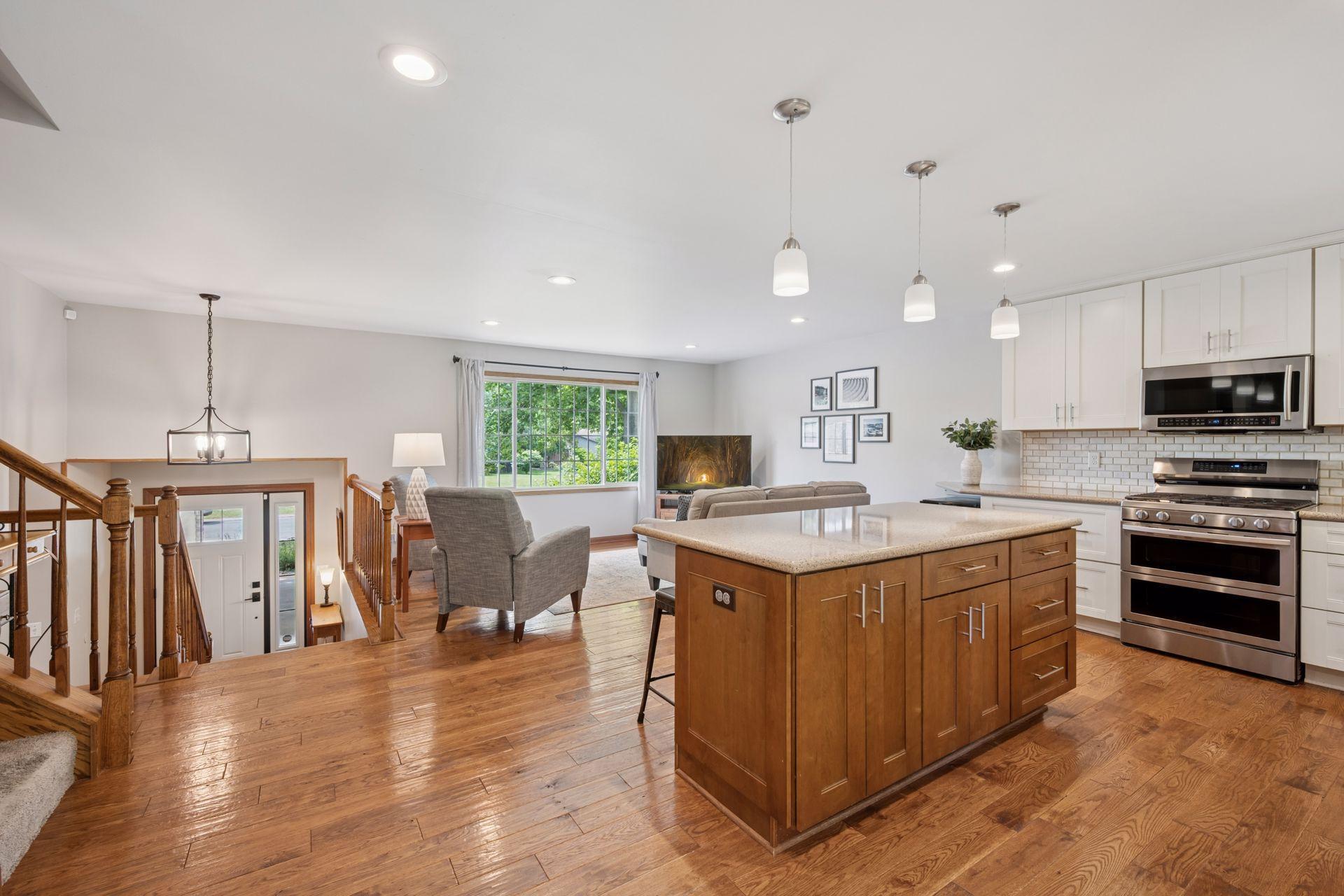 5. Kitchen & Living.jpg