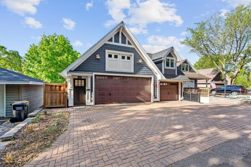 5325 Edsall Road, Mound, MN 55364