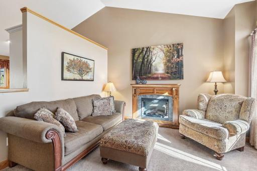 16-web-or-mls-Harbor Dr-S2204-016.jpg