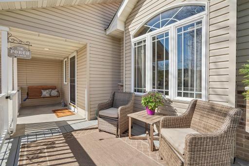 5-web-or-mls-Harbor Dr-S2204-005.jpg