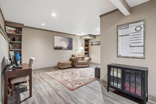 46-web-or-mls-Harbor Dr-S2204-046.jpg