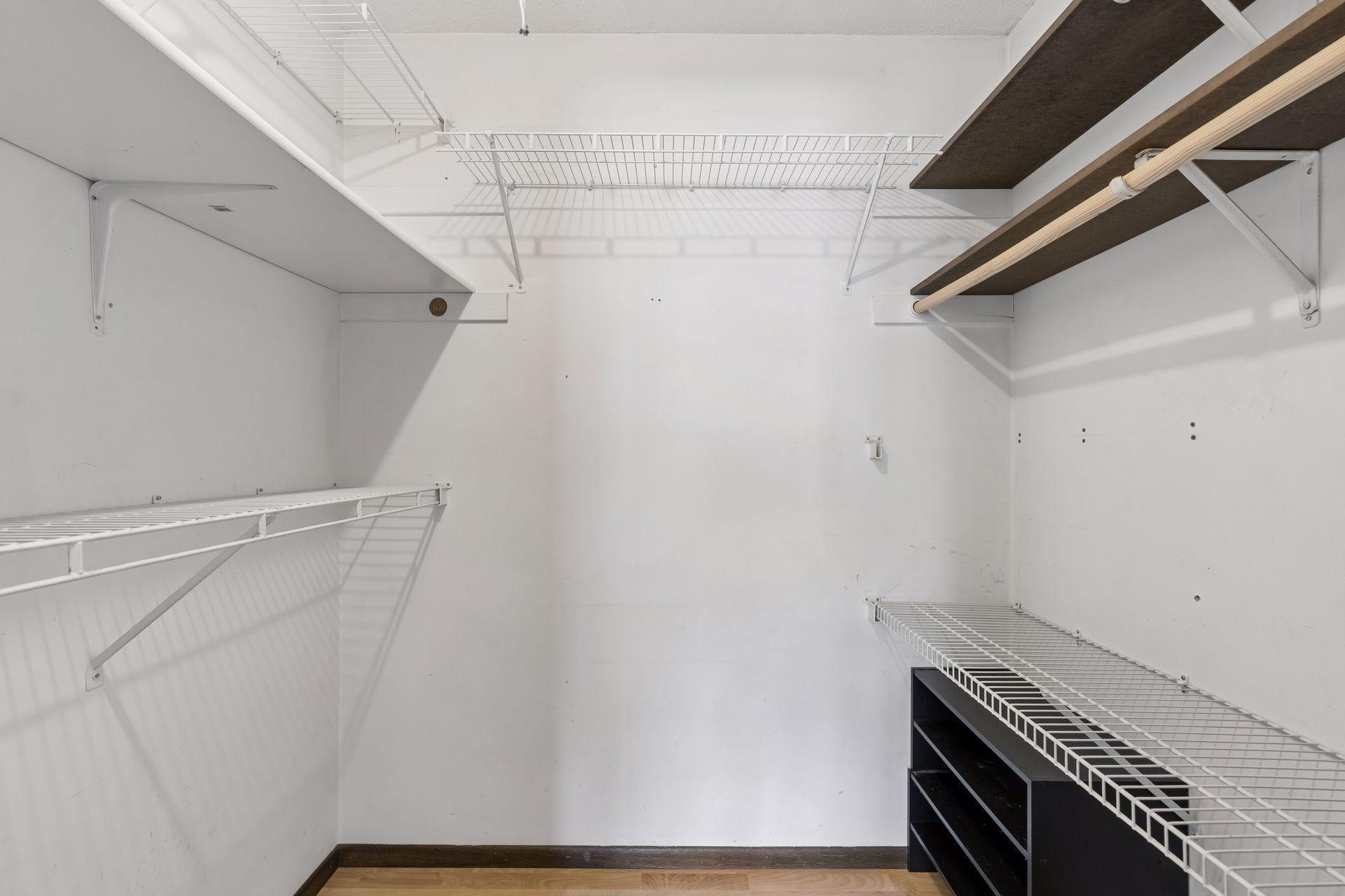 11935 71st Place North - Spacecrafting - 0024.jpg