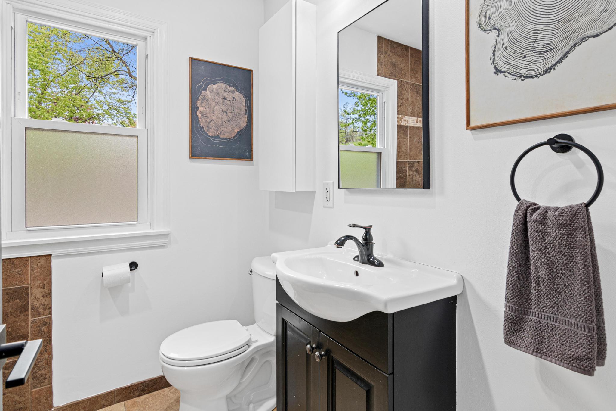 Main level 3/4 bath