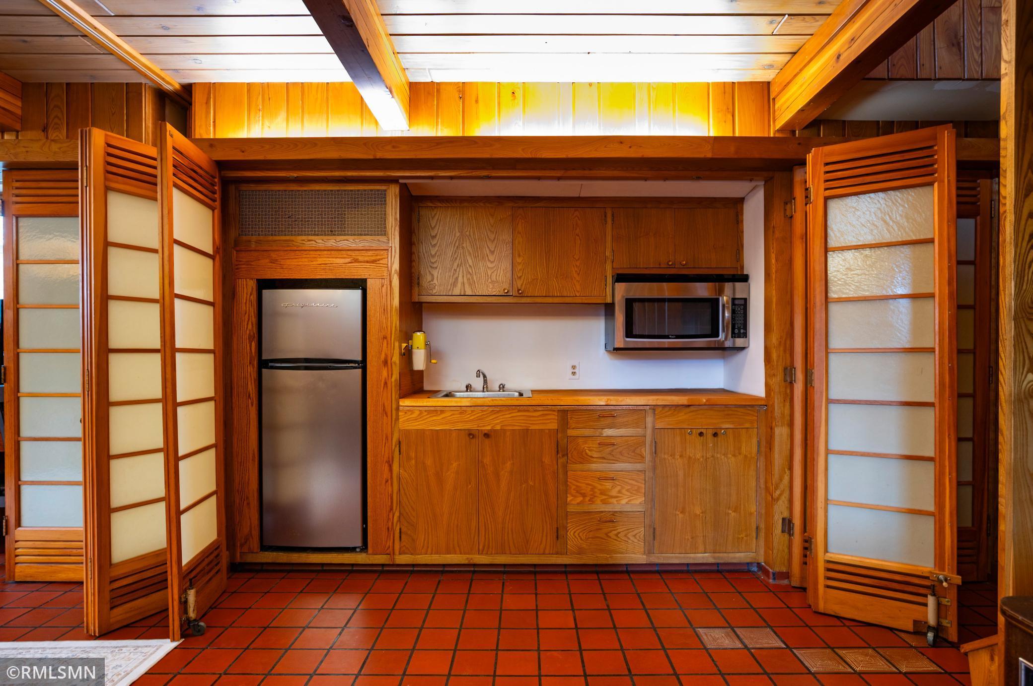 Family room "kitchenette"