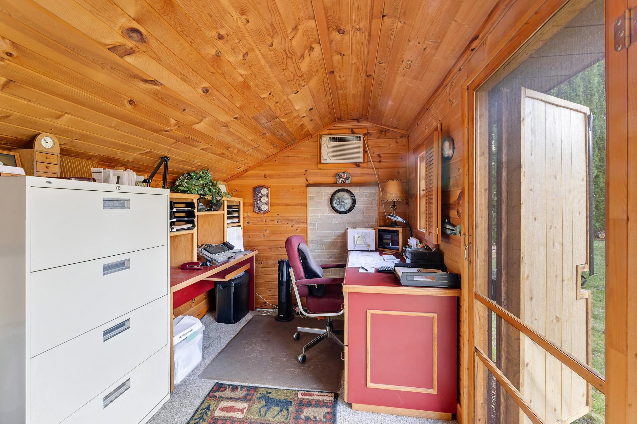 30 DETACHED OFFICE.jpg