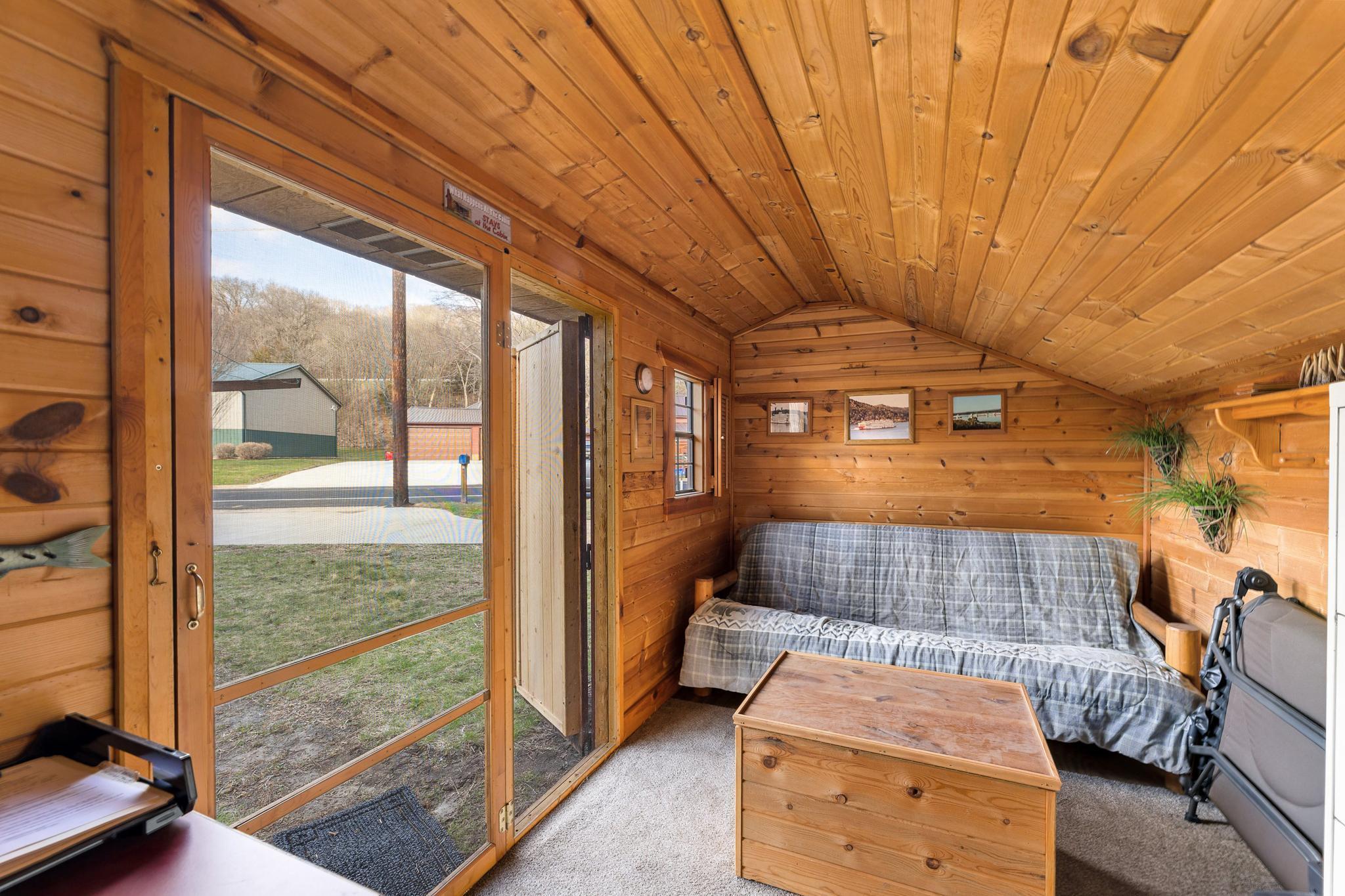 31 DETACHED OFFICE.jpg