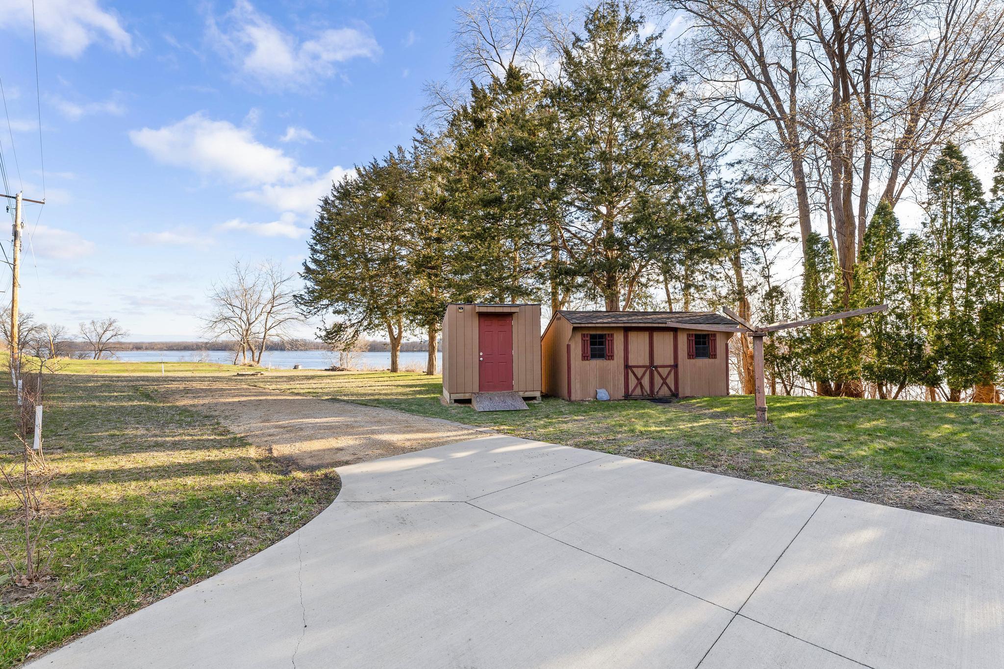 28 SHED AND DETACHED OFFICE.jpg