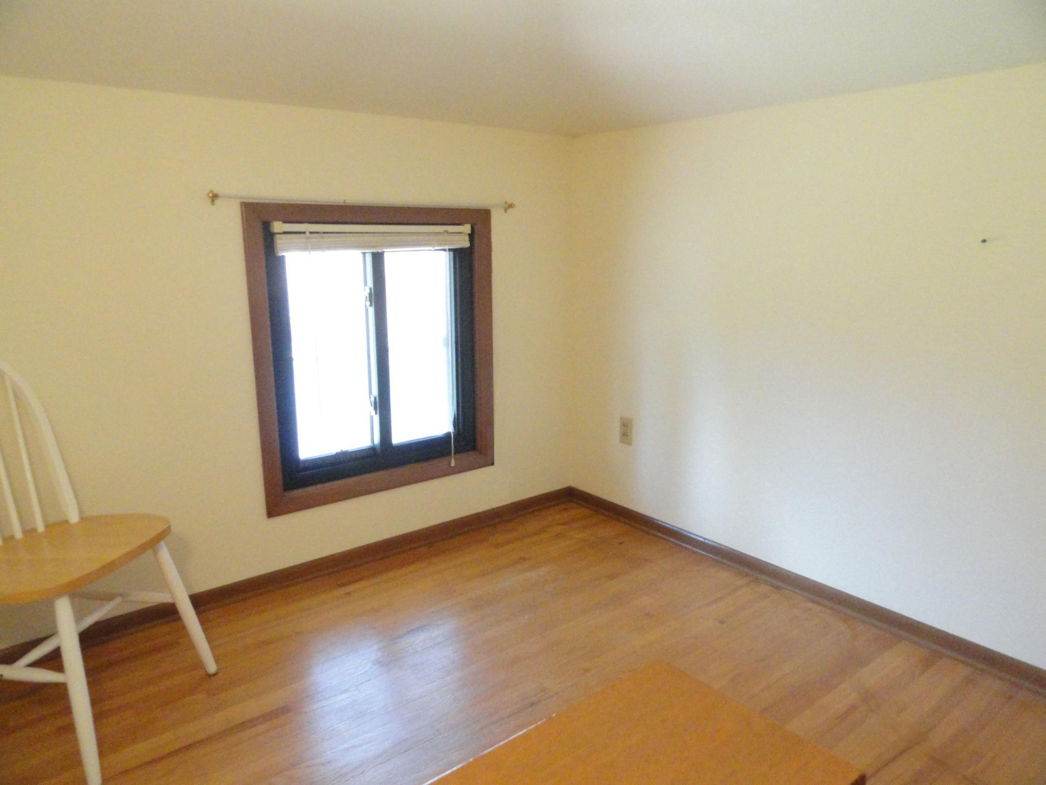 Surprise, bonus feature! This bonus room, come take a look & discover the extra imagination space at home here.