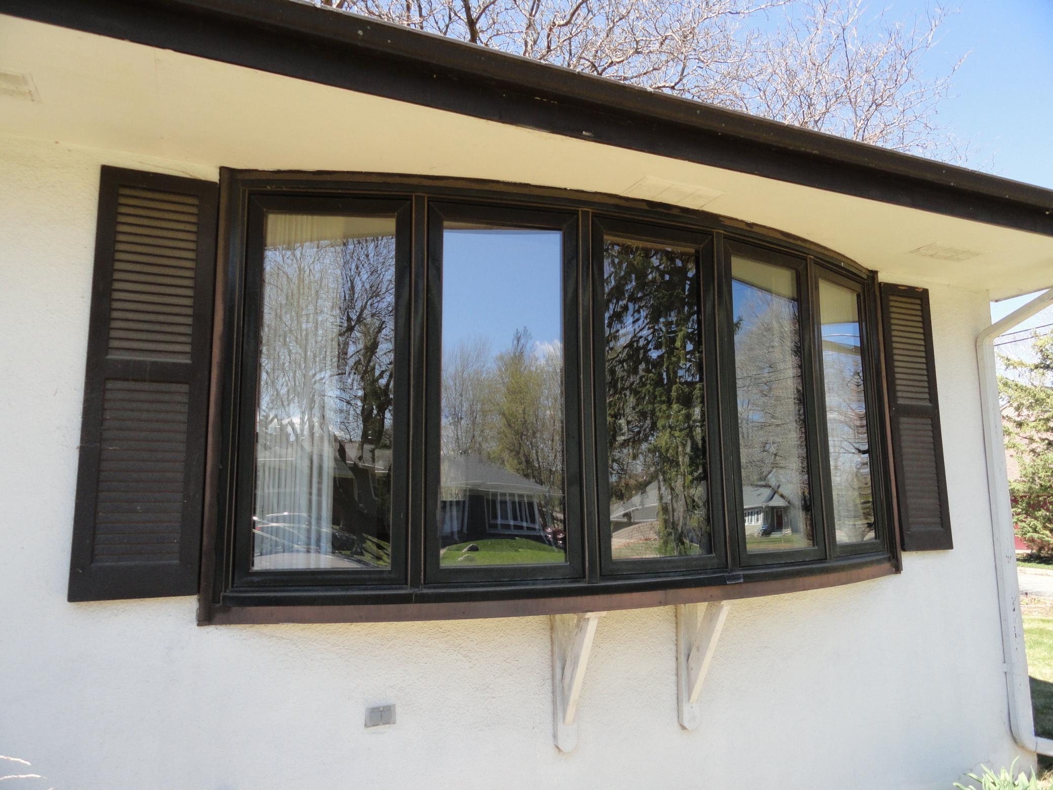This bow window brings in extra natural light & gives you a better view of the world.