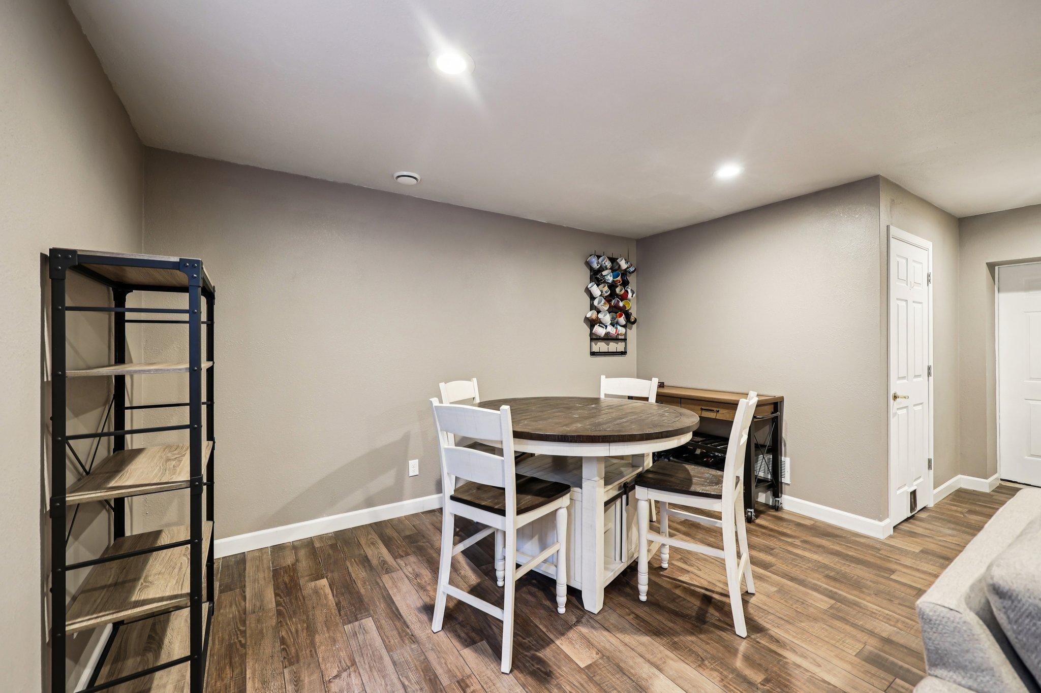 34-web-or-mls-Birch Rd-S0703-034.jpg