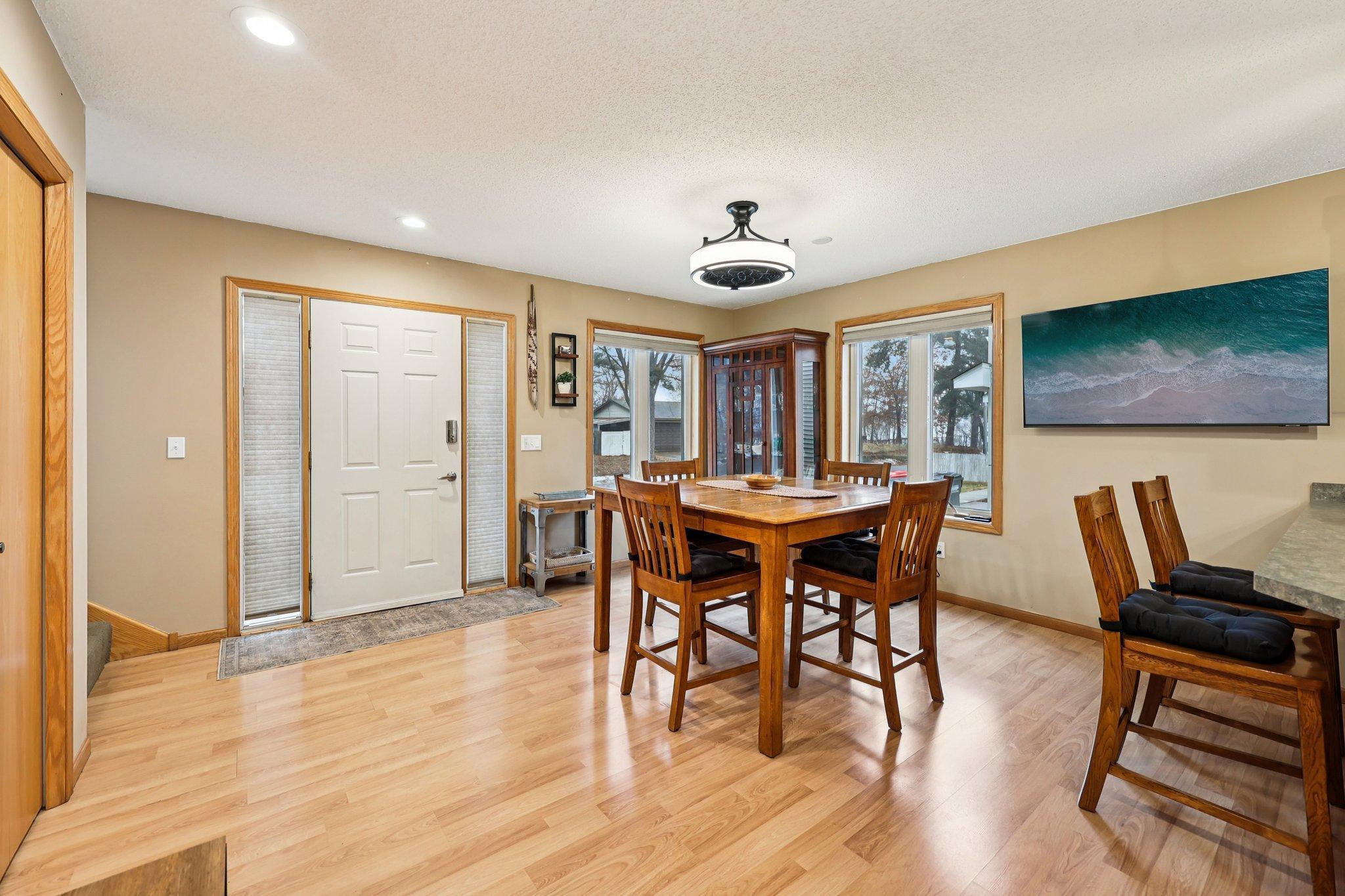 7-web-or-mls-Birch Rd-S0703-007.jpg