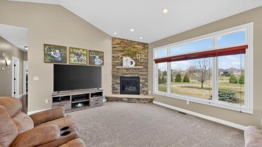 1442 30th Street NW, Austin, MN 55912