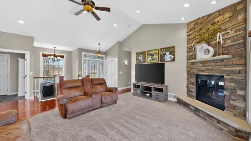 1442 30th Street NW, Austin, MN 55912
