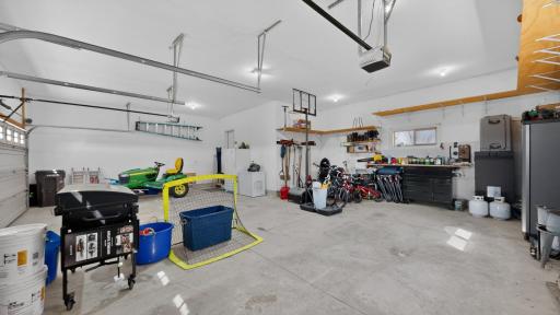 1442 30th Street NW, Austin, MN 55912