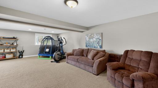 1442 30th Street NW, Austin, MN 55912