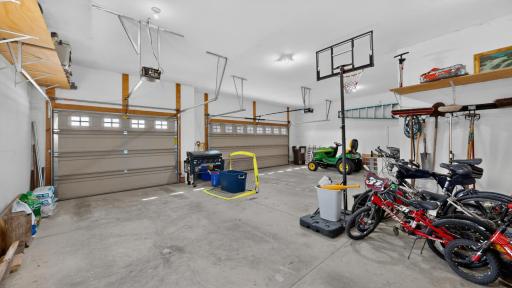 1442 30th Street NW, Austin, MN 55912