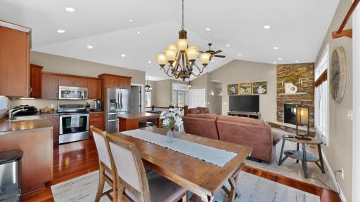 1442 30th Street NW, Austin, MN 55912