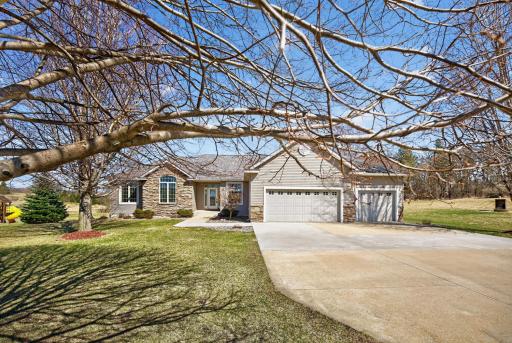 1442 30th Street NW, Austin, MN 55912