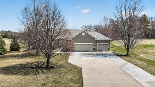 1442 30th Street NW, Austin, MN 55912