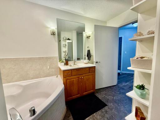 3874 Airway Lane NE, Alexandria, MN 56308