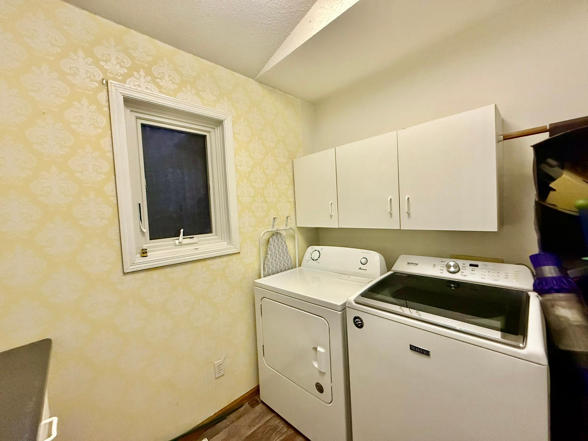 Laundry-Main floor