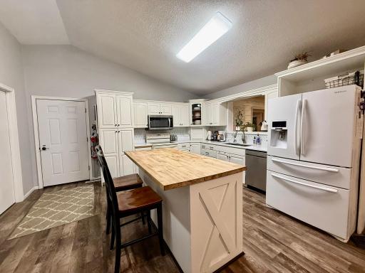 3874 Airway Lane NE, Alexandria, MN 56308