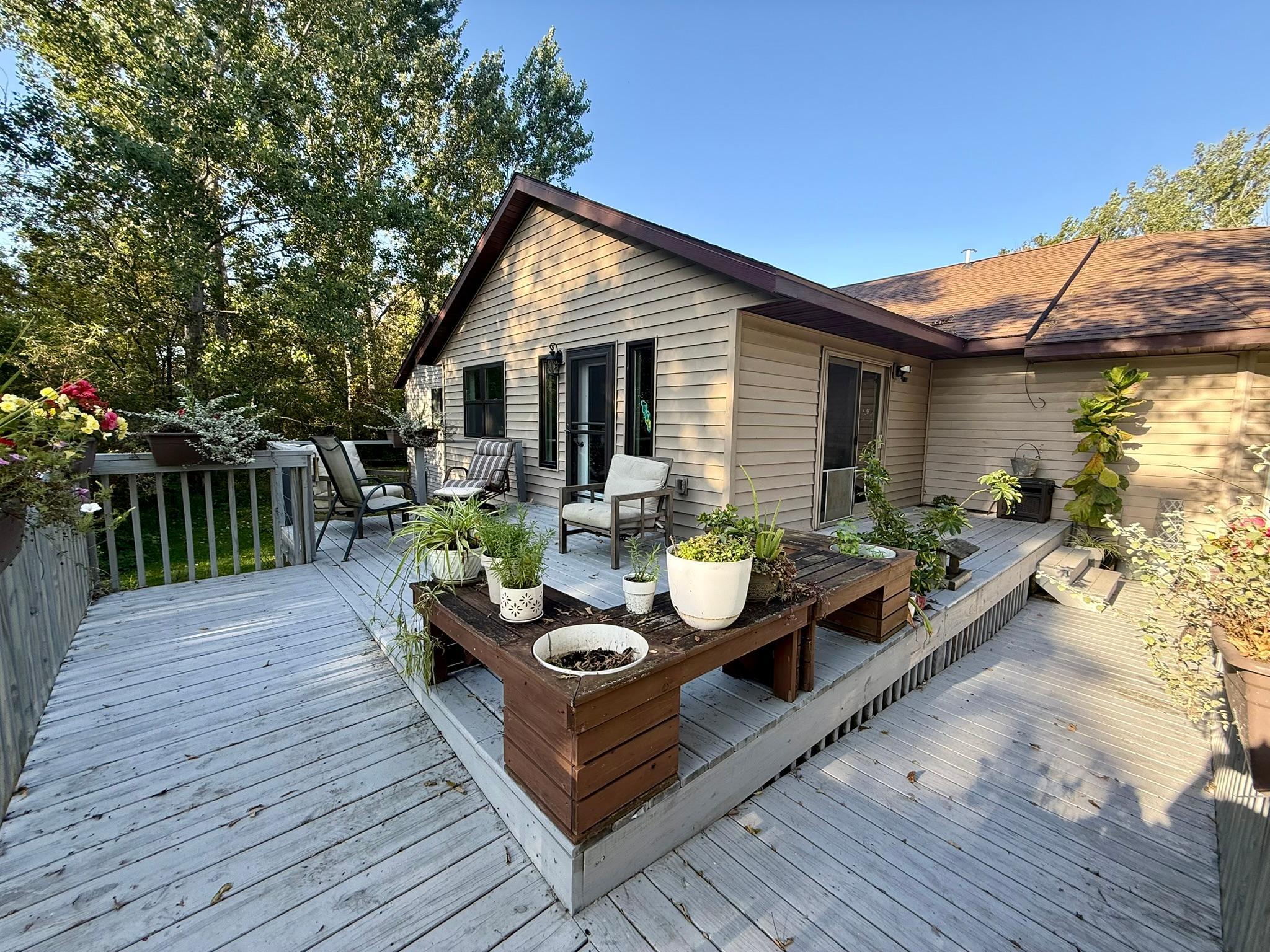 Deck with ramp