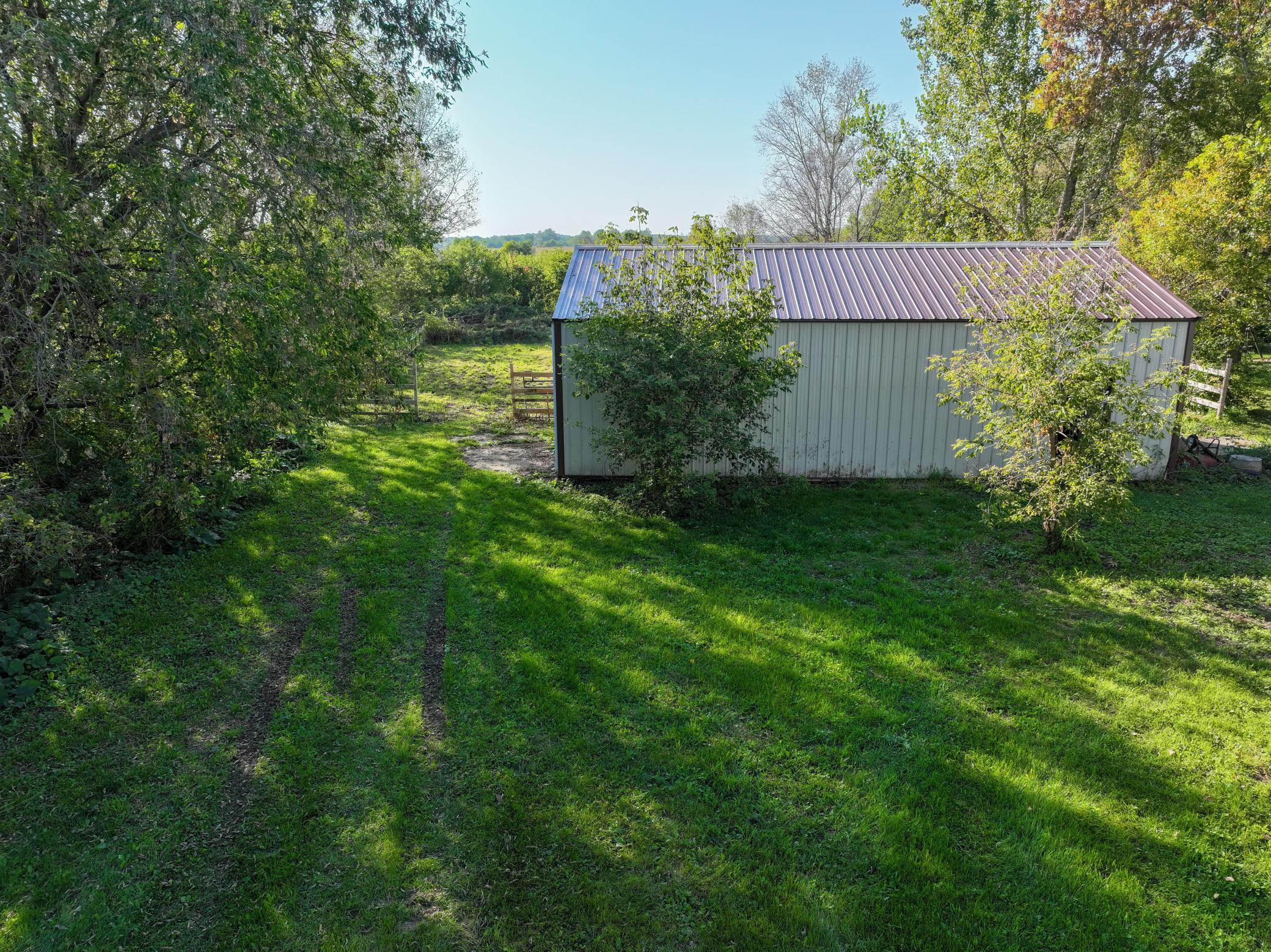 Beautiful Pole Shed and acreage