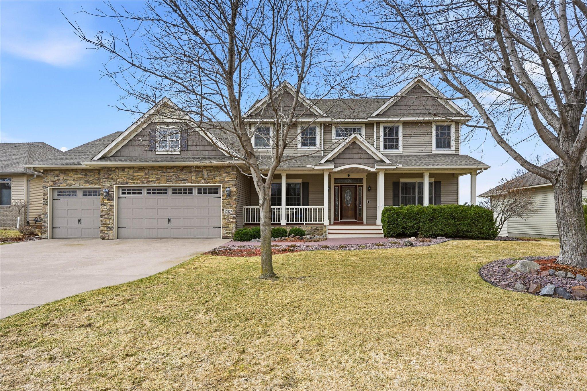 Whether you're entertaining guests, working from home or enjoying quiet moments by the water. This home doesn't disappoint.