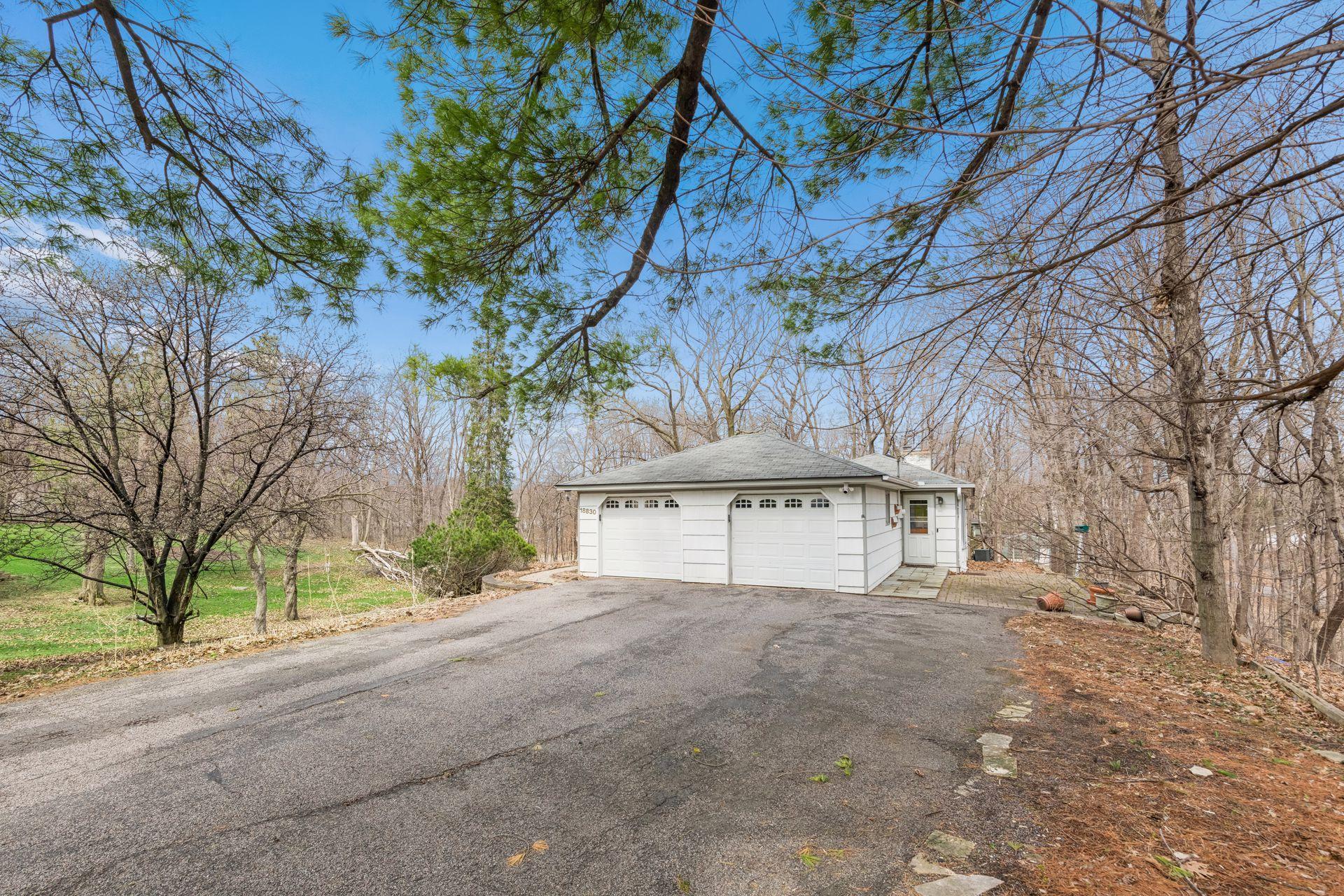 A wonderful estate setting surrounded by mature trees