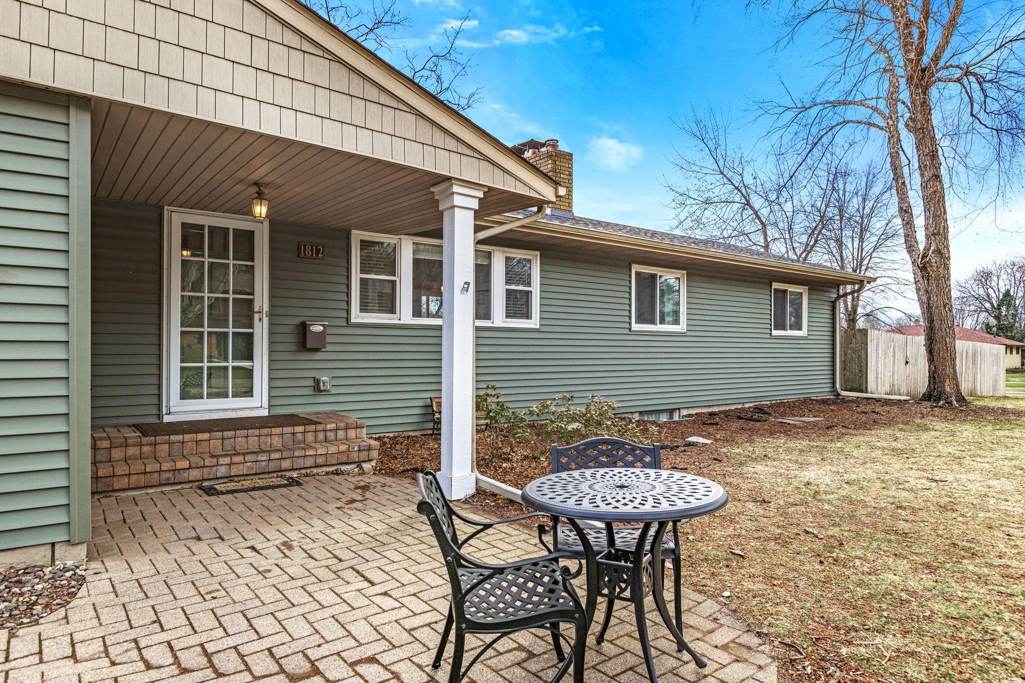 Welcome to the Sunny Slope Lane!