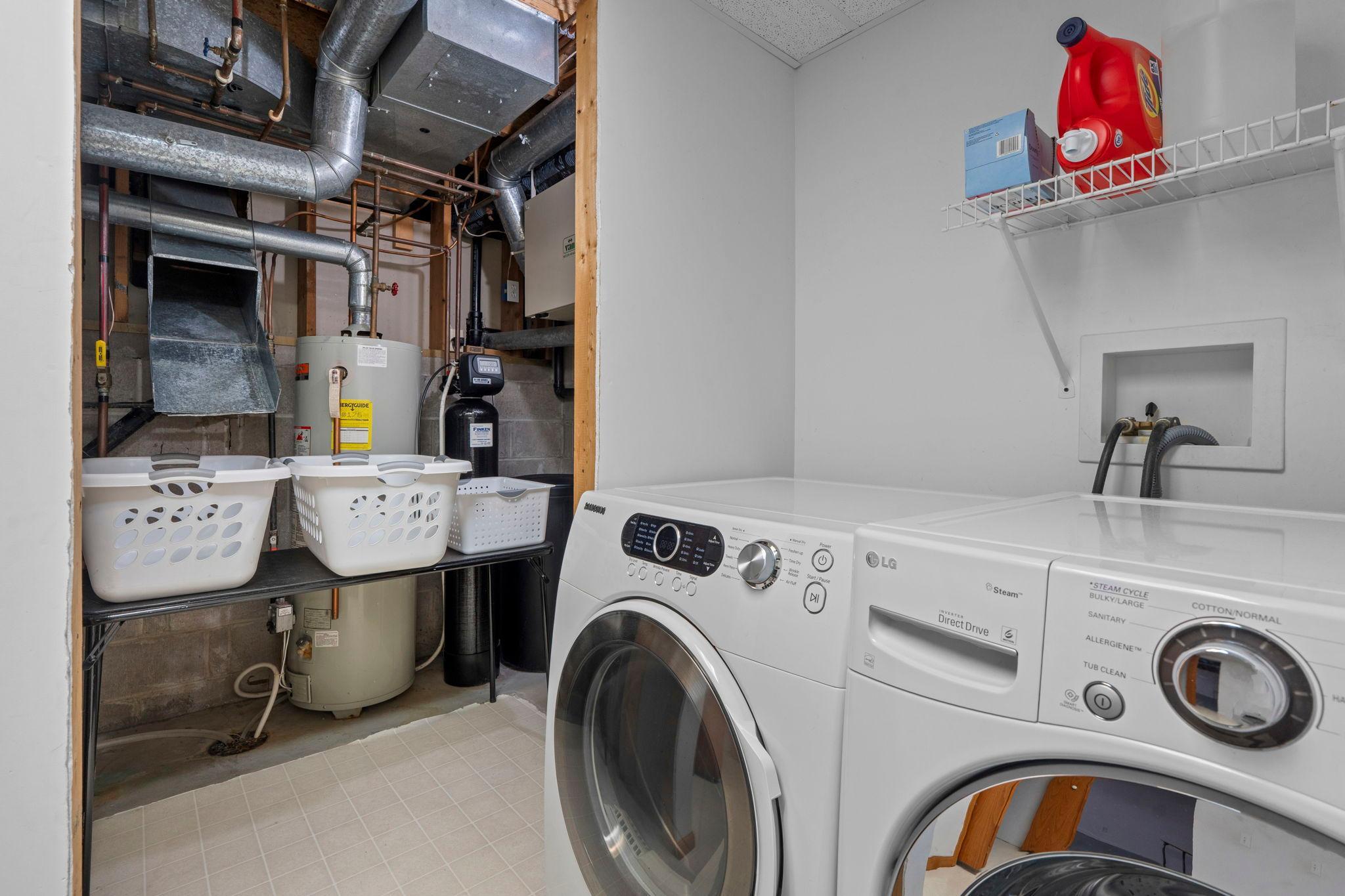 Washer & dryer come with the house!