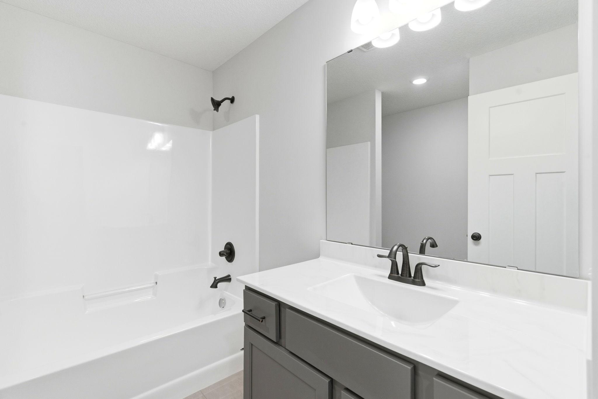 18-web-or-mls-15185 Laurel St-18.jpg