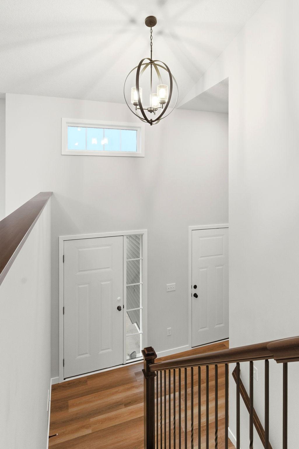 8-web-or-mls-15185 Laurel St-8.jpg