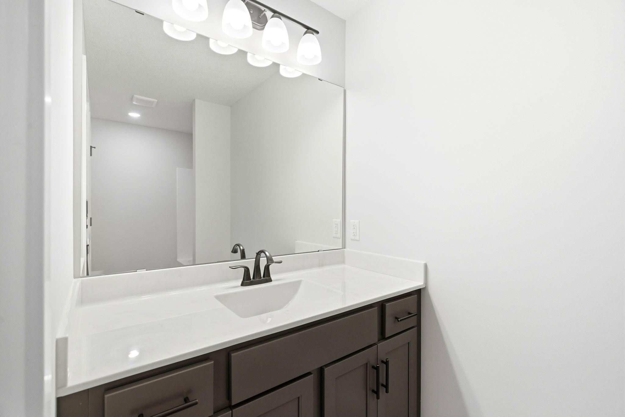 26-web-or-mls-15185 Laurel St-26.jpg