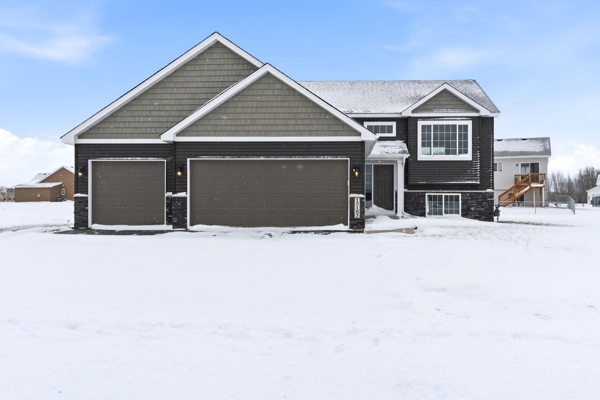 33-web-or-mls-15185 Laurel St Exteriors-2.jpg