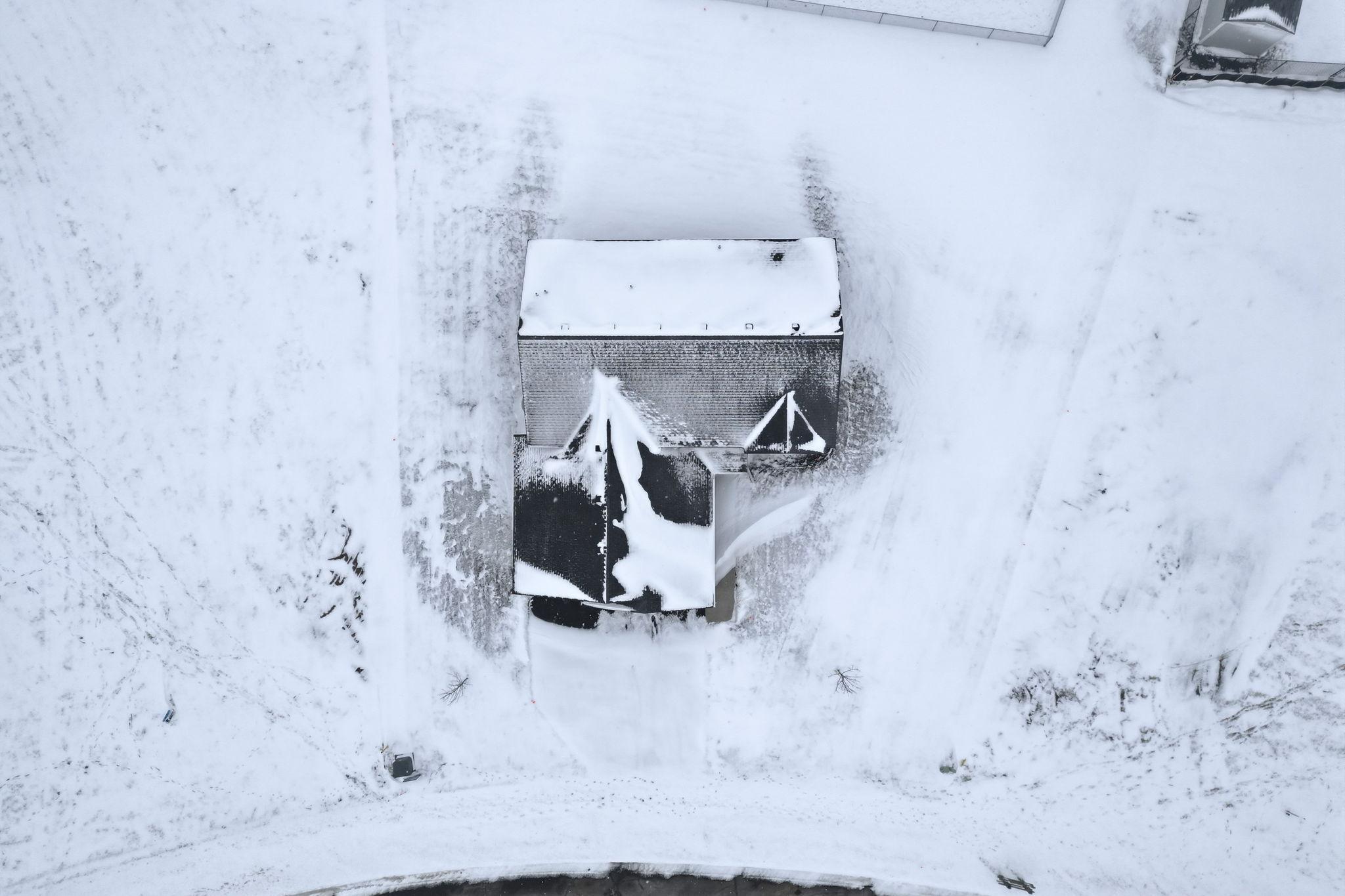 45-web-or-mls-15185 Laurel St Exteriors-14.jpg