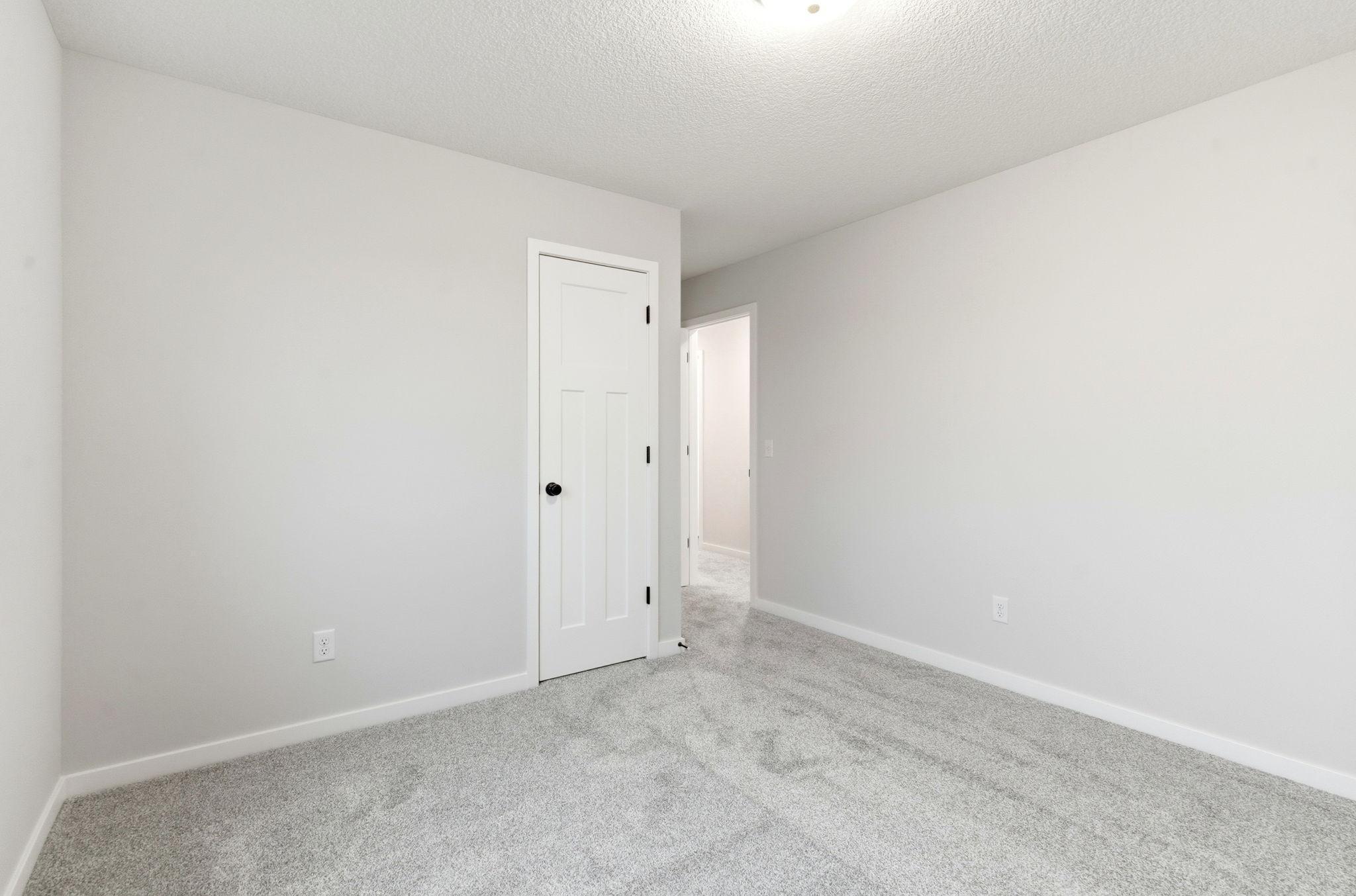 22-web-or-mls-15185 Laurel St-22.jpg