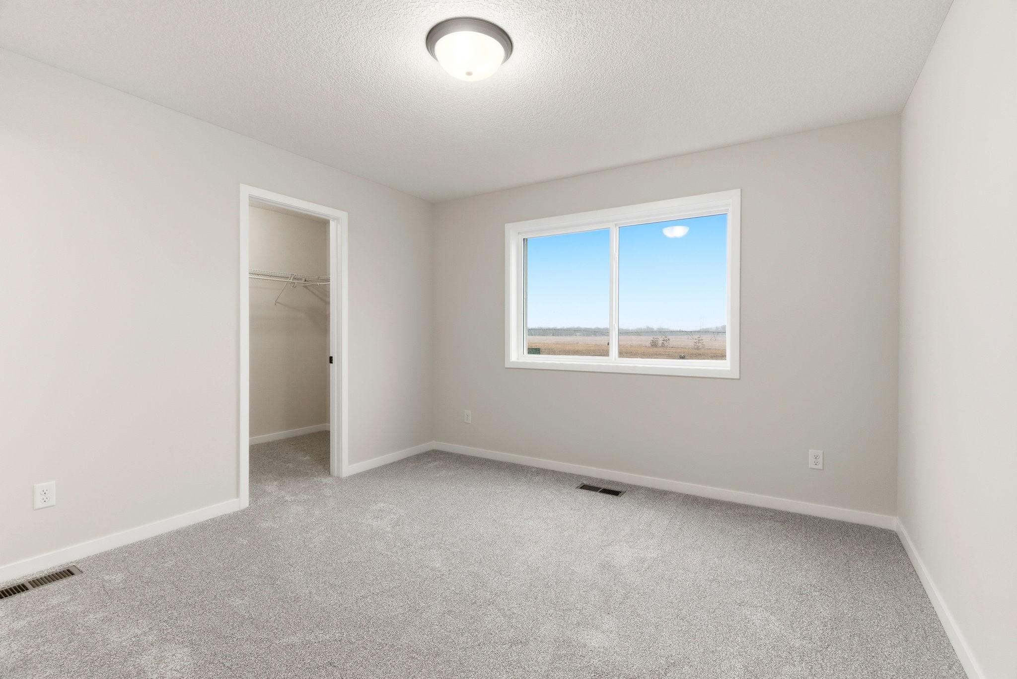 19-web-or-mls-15185 Laurel St-19.jpg