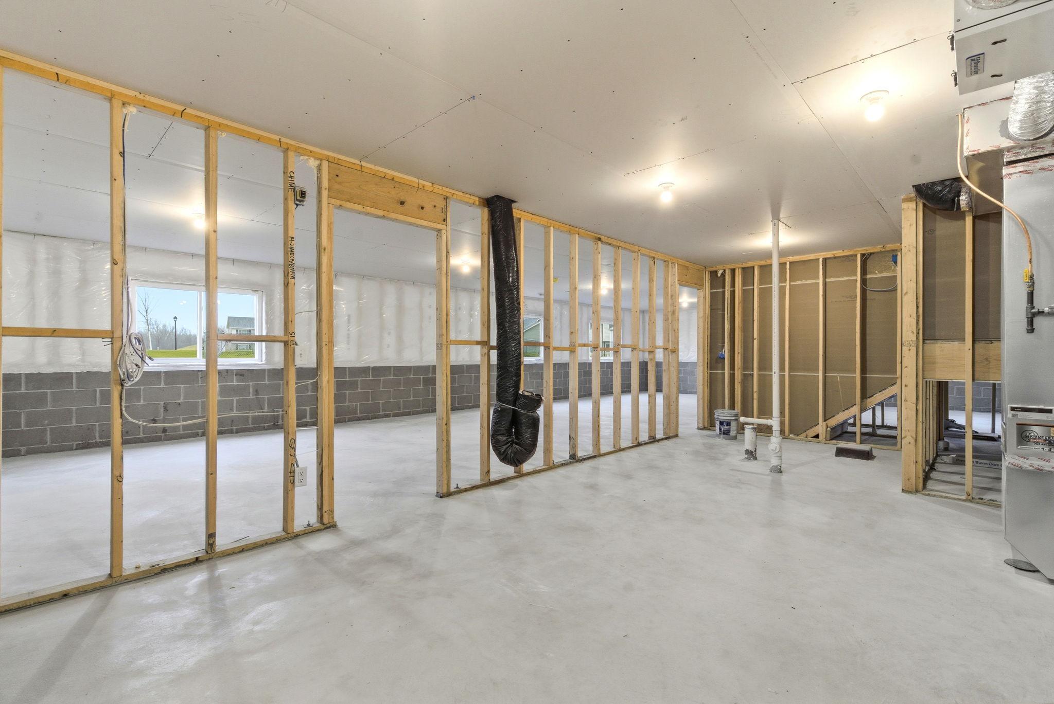 31-web-or-mls-15185 Laurel St-31.jpg