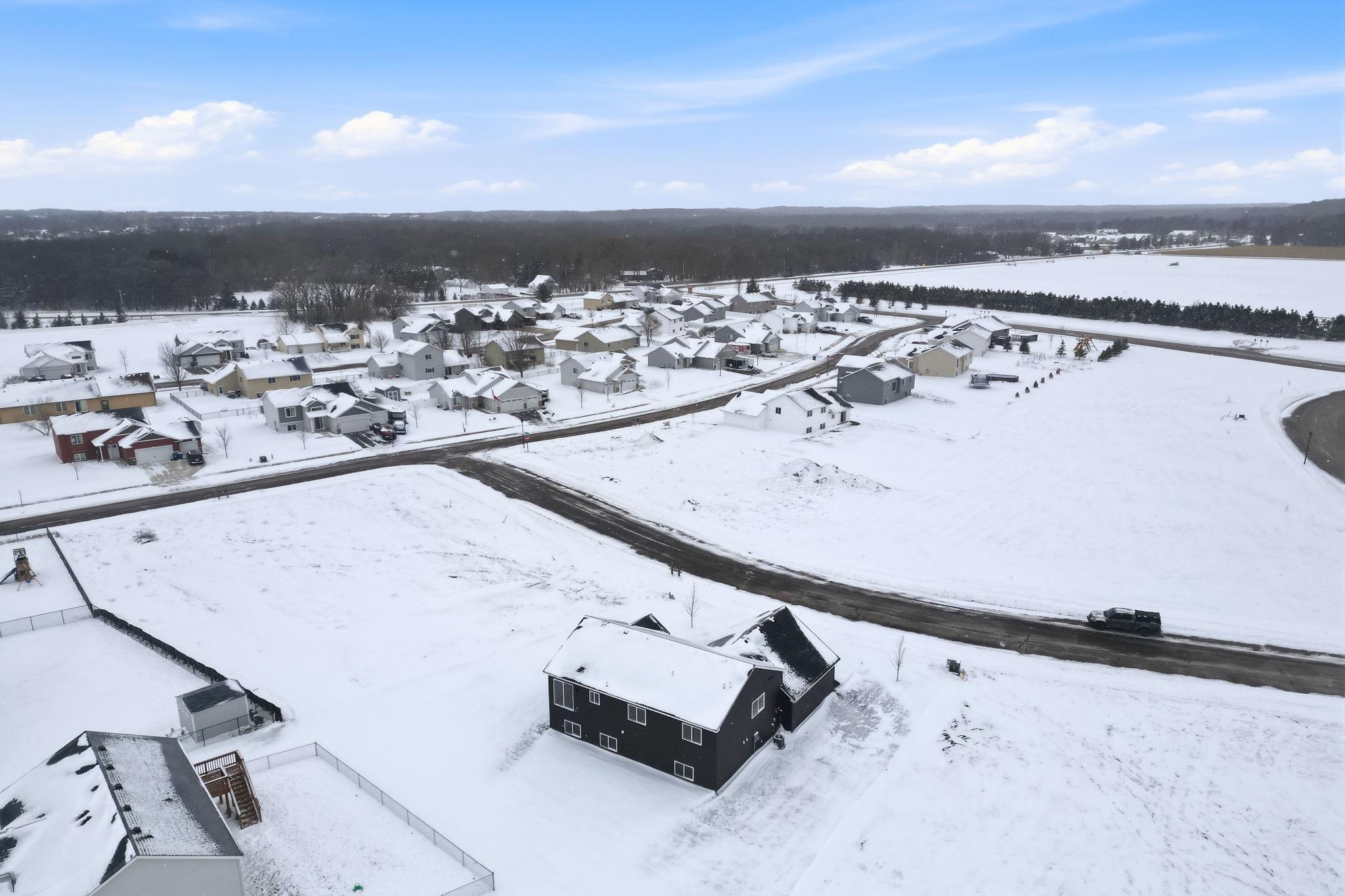 44-web-or-mls-15185 Laurel St Exteriors-13.jpg