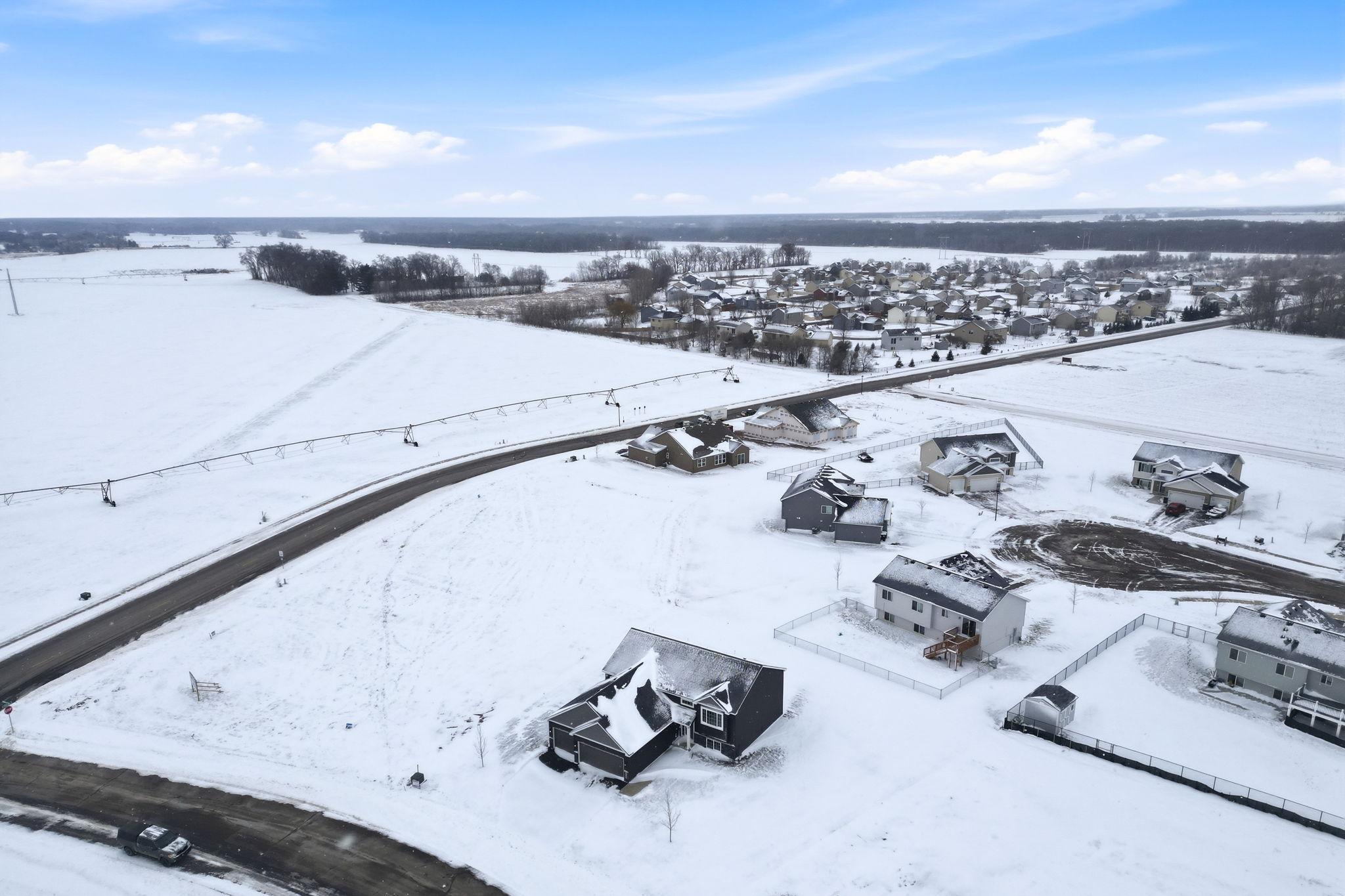 46-web-or-mls-15185 Laurel St Exteriors-15.jpg